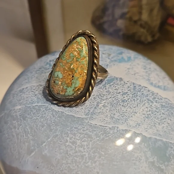 Amazing Turquoise with wrapped detailed 925 sterling silver ring size 8 - Picture 2 of 6